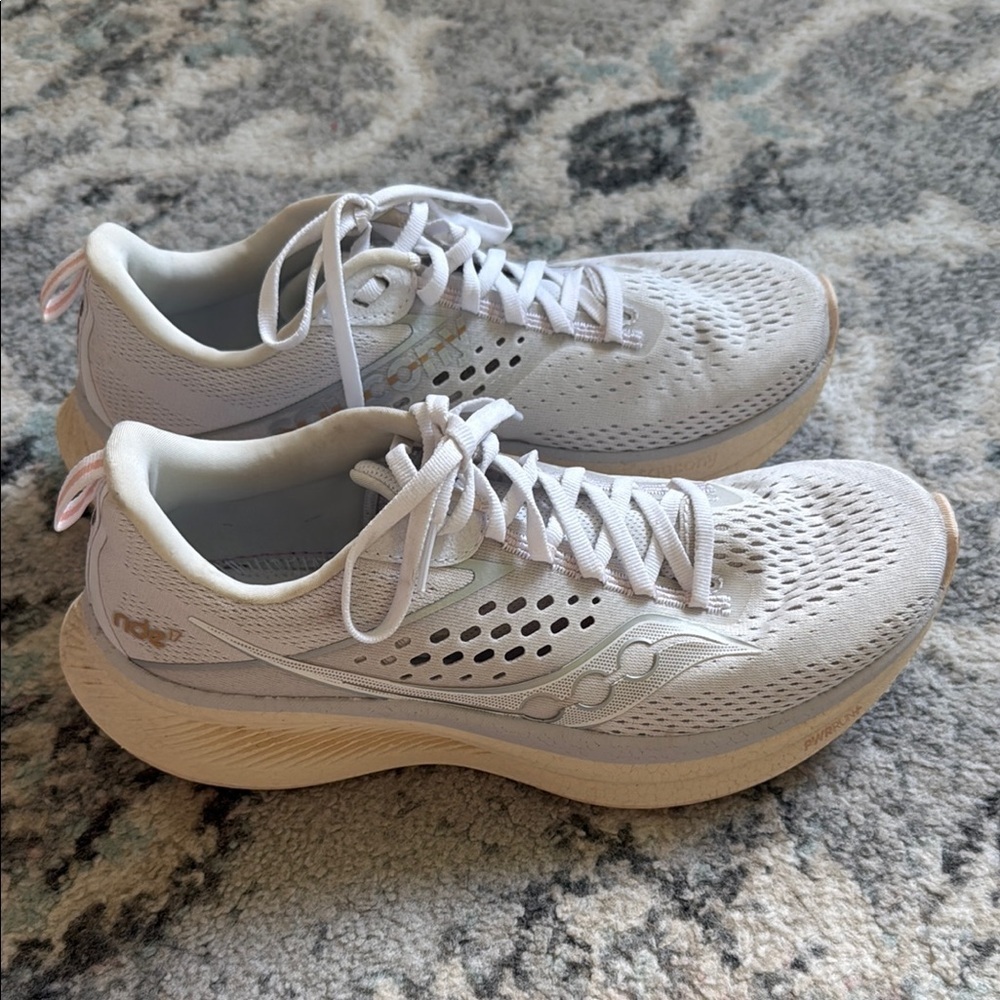 Saucony Ride 17 Running Shoes